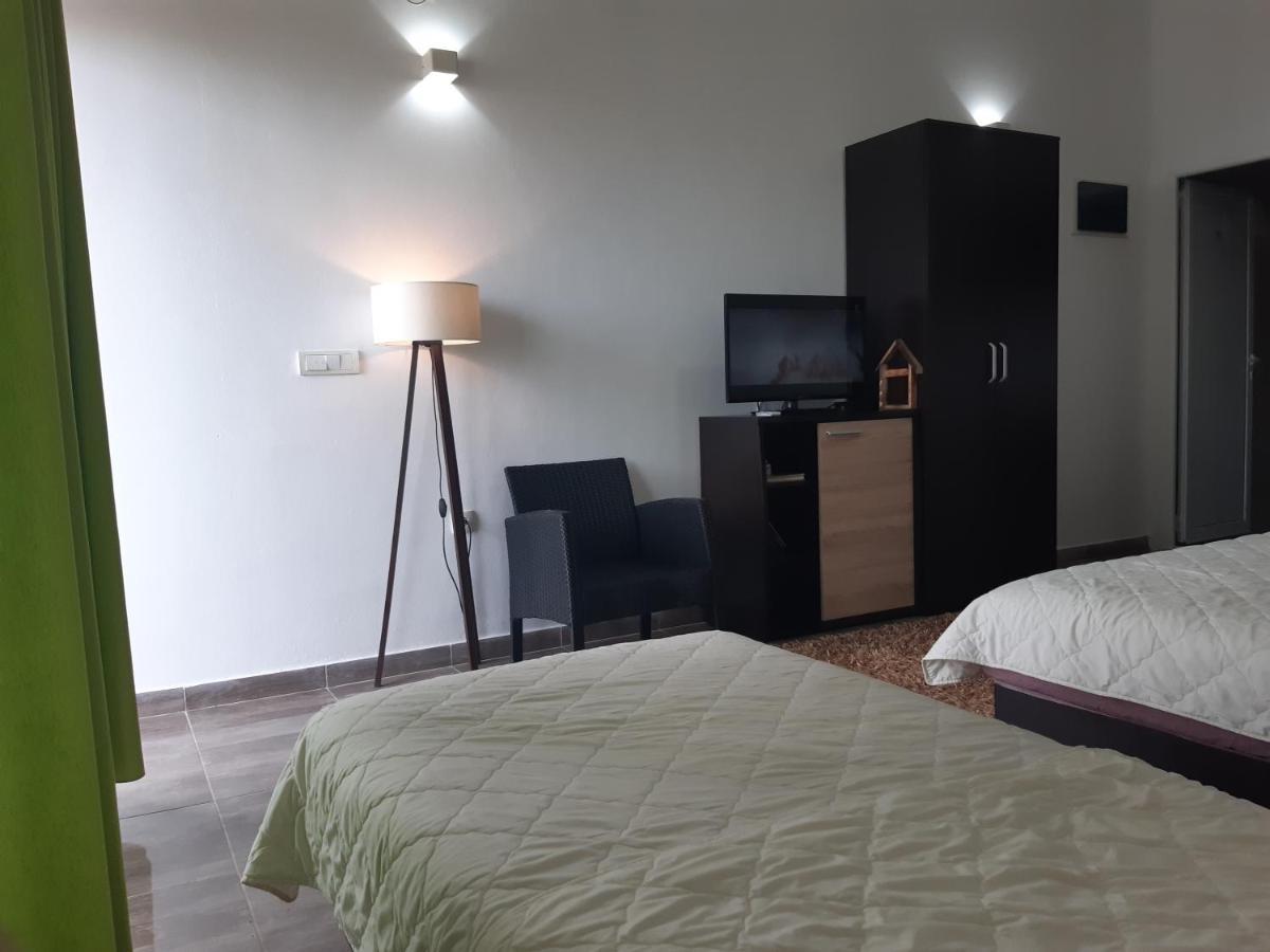 Zara Apartments Ulcinj Exteriör bild